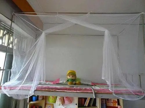 河南大学女生一觉睡醒后发现宿舍只剩自己一人,当时她是什么感受?