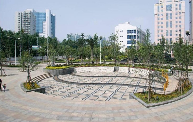 广场的正确拼音