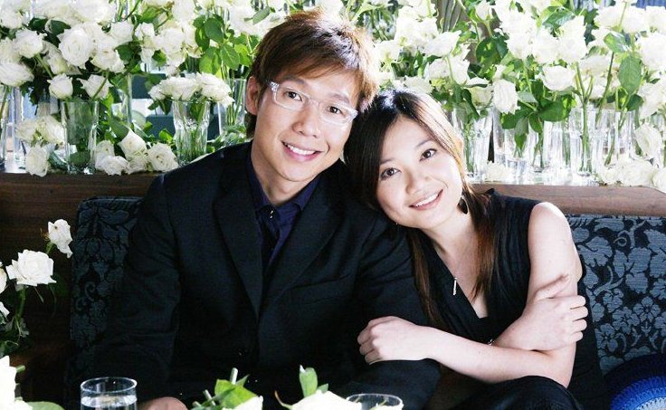 《明明很爱你》歌词