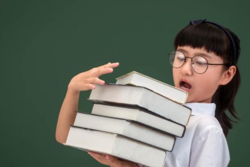 on my way什么意思