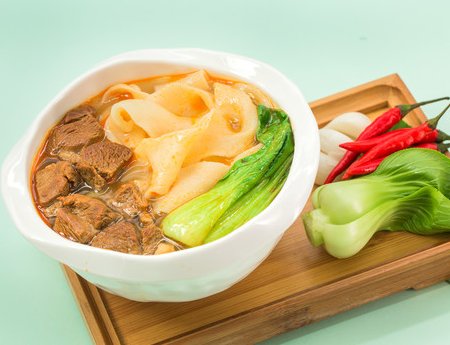 白鹿仓景区15元4根面实际重约半斤，半斤面条卖15元合理吗？