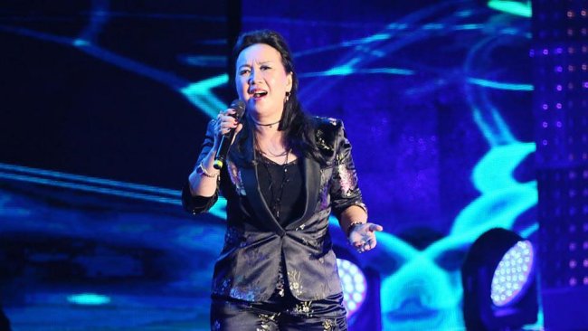 《牵手》歌曲歌词是什么？