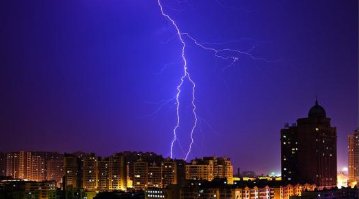 秋天为什么有时候会打雷?