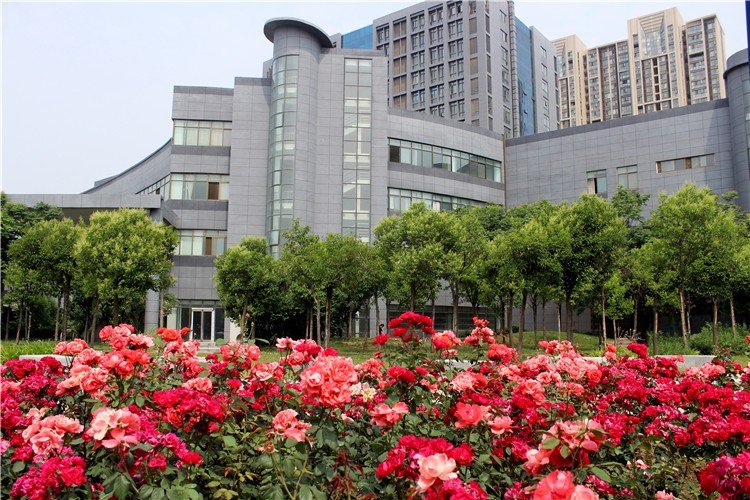 ui设计培训班大概多少钱?