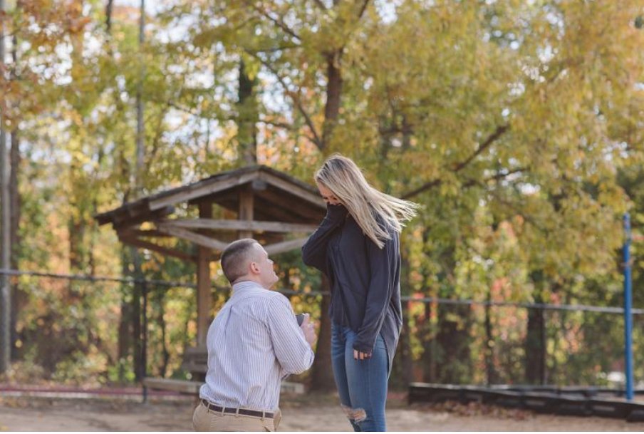 为什么喜欢我的女生家庭条件都很好，而我长得不好看是农村刚毕业的孩子？