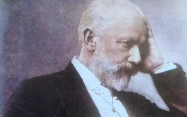 天鹅湖的作者是谁？