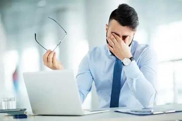 保险公司业务员一般一天上几个小时的班？