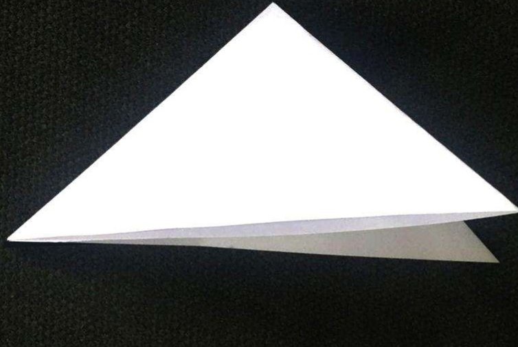 一张纸最多能对折几次？