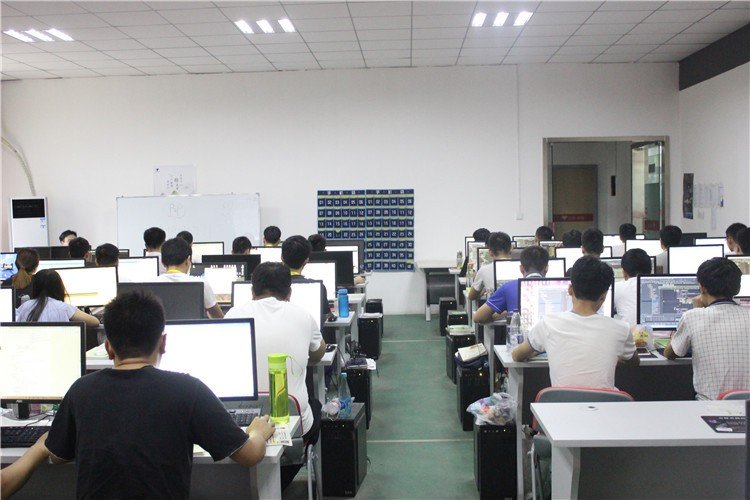 ui设计培训班大概多少钱?