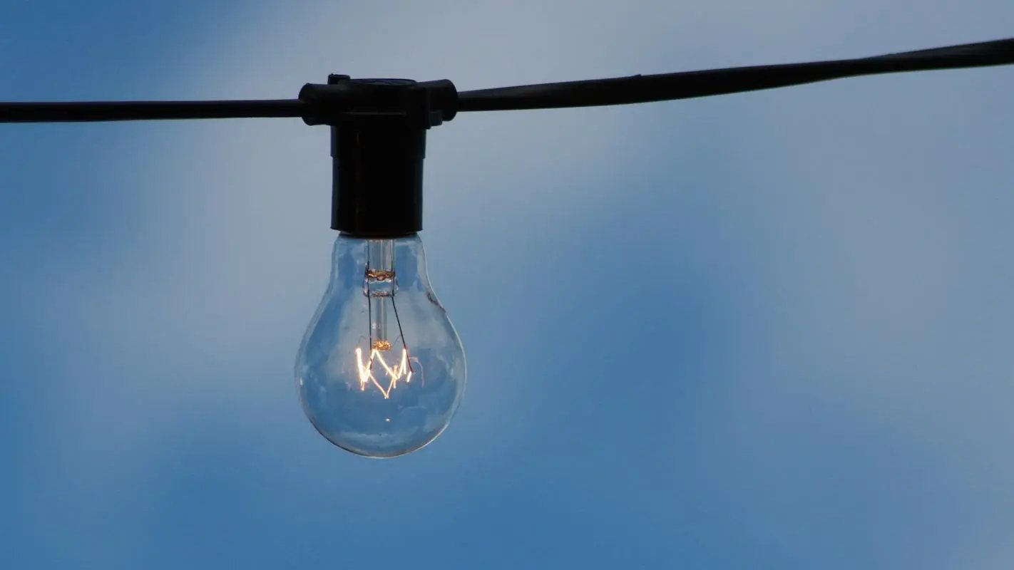 电灯泡是什么意思?