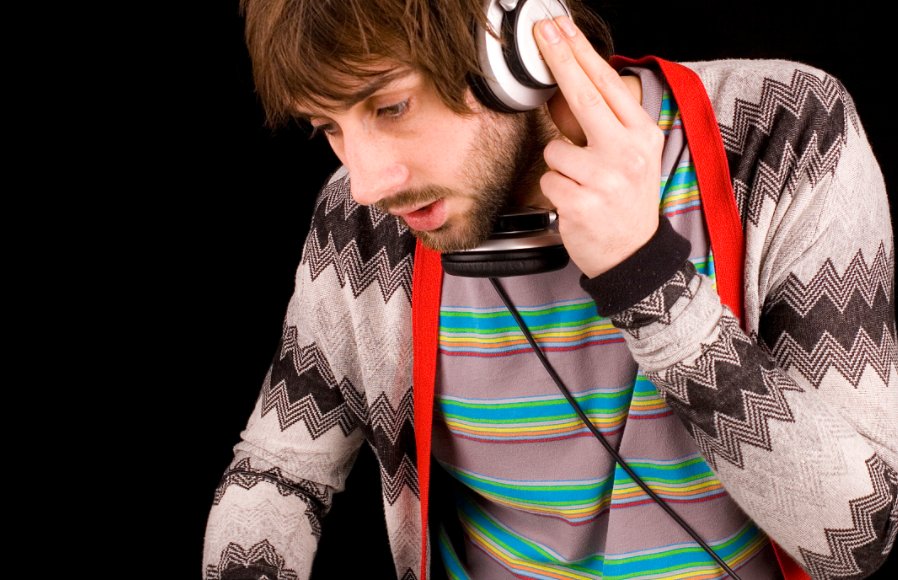 dj是什么意思的缩写