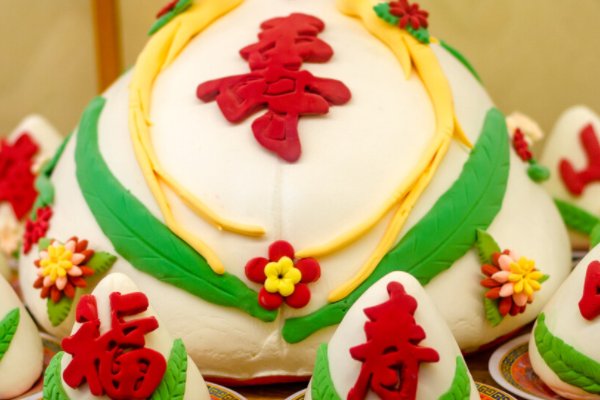 鲐背之年是多少岁？