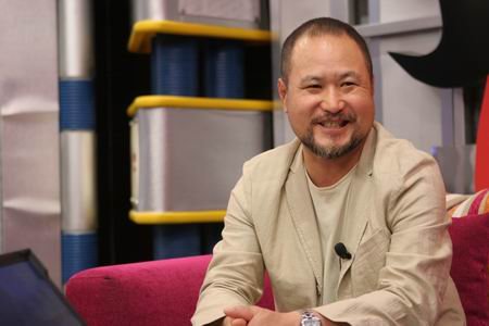 好男人不应该让心爱的女人受一点点伤是哪首歌的歌词