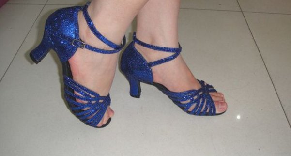 拉丁舞初学者该怎样入门、怎样学习呢？