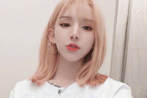 网红韩安冉与新欢刘允浩三度合体秀恩爱，他们是离结婚不远了吗？