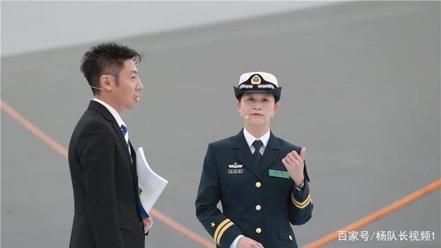 韦慧晓是中国第一位女舰长,人生履历让撒贝宁感叹,现状如何?