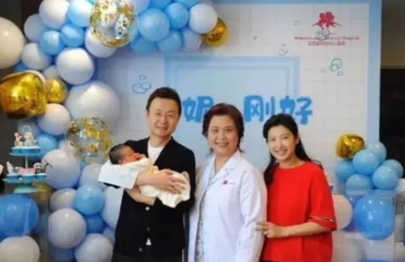 春妮高调秀恩爱,二婚幸福美满,她与前夫为何离婚?