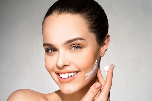 王丽坤最美素颜女神,你知道哪些保养皮肤的小妙招?