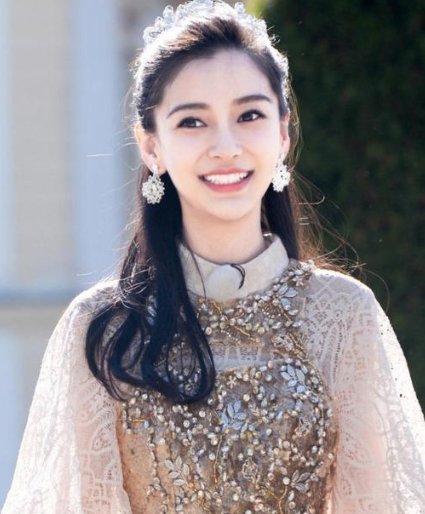 baby在上海时会每天送小海绵上学,父母的陪伴对孩子来说有多重要?