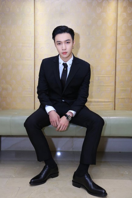 张艺兴工作室因什么事情辟谣?