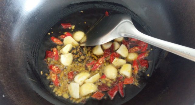 怎么做小鱼煎饼呢?