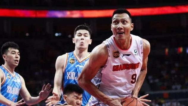 易建联在NBA比赛中,当场砍下最高分是多少?