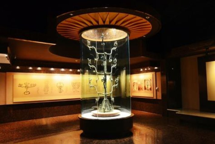 青铜神树修复后将第一时间展出,这件文物背后有怎样的历史?