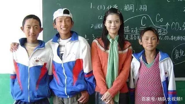 韦慧晓是中国第一位女舰长,人生履历让撒贝宁感叹,现状如何?