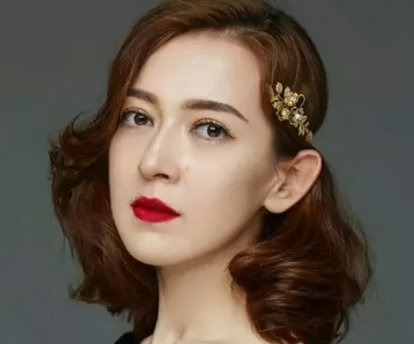 尼格买提的老婆原来这么漂亮，结婚七年不生子，背后原因是什么？