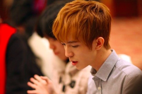 郭敬明身高成谜,他究竟有多高?