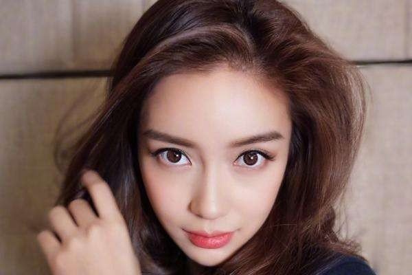 baby坚持没整容,小海绵正面照被曝光后,粉丝全都不淡定了?