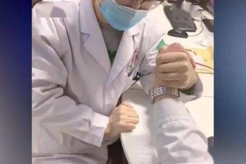 骨科医生掰手腕骨折给自己开药，哪些行为和动作容易造成骨折？