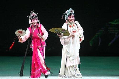 牡丹亭中“他年得傍蟾宫客,不在梅边在柳边”作何解?