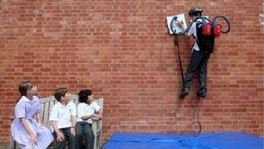 爬墙什么意思？