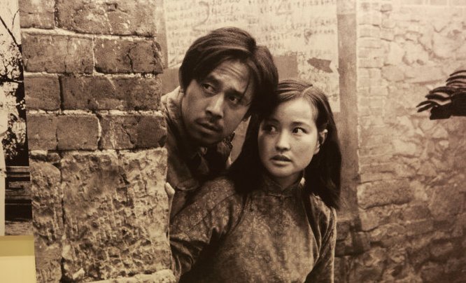 电影《芙蓉镇》故事梗概