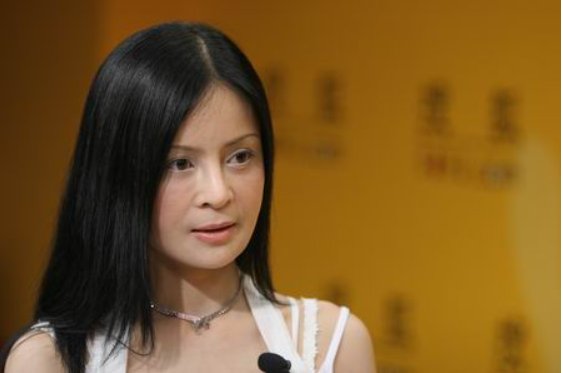 挥挥手我不愿你走的歌名是什么