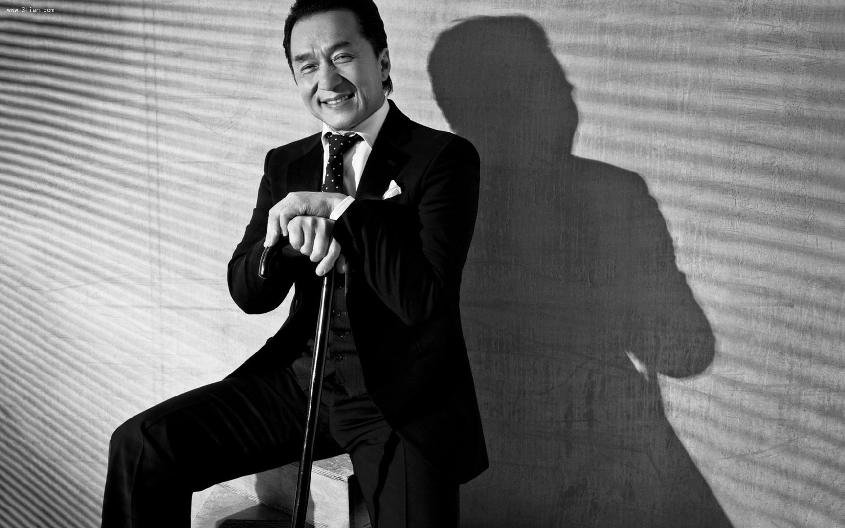 拍拍身上的灰尘是什么歌曲的歌词