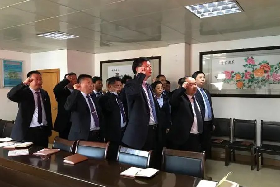 领的田字格的正确写法