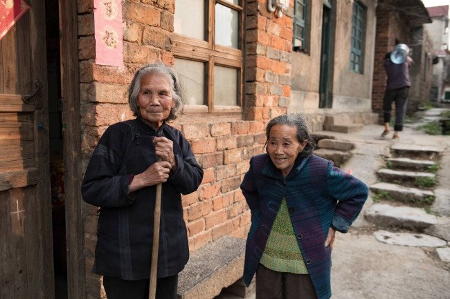 饱经风霜的脸是什么意思？