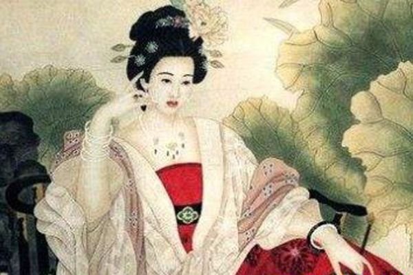 金庸小说中云想衣裳花想容指的是谁