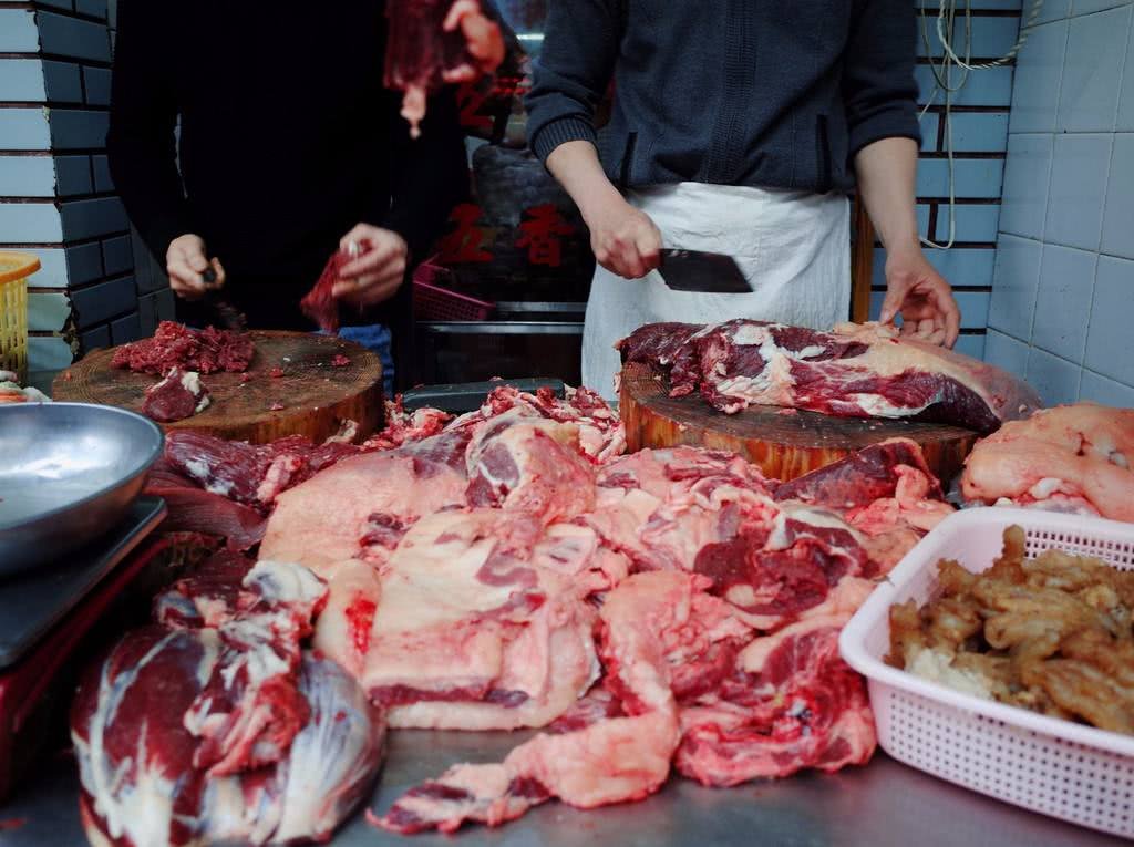 贵州商贩用螺丝接牛腿卖假牛肉,当地市场监督管理局作何举措?