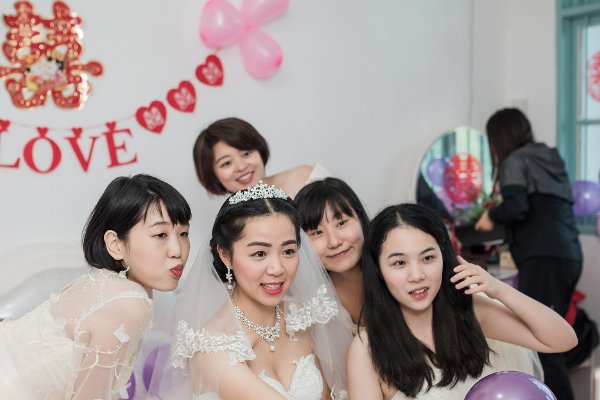 目前一般的婚宴是多少钱一桌？