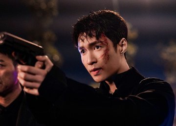 《扫黑风暴》中张艺兴的“尴尬”,打了多少流量明星的脸?