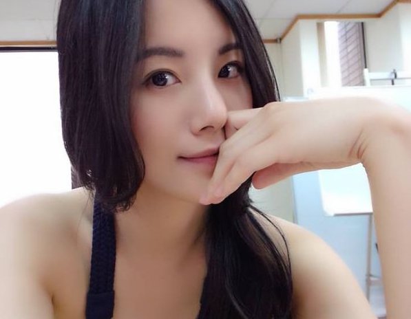 情不自禁想入非非阿珍是谁演的？