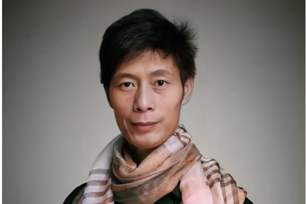 抖音黄阳光简介