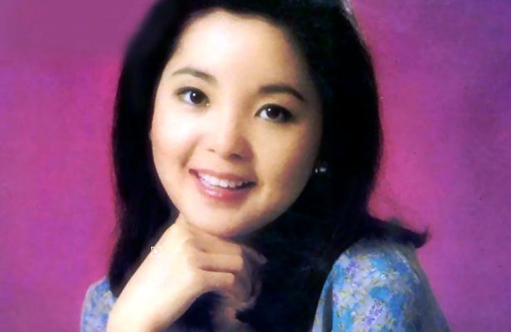 歌词中“所以我求求你，别让我离开你。。。。”歌名是什么