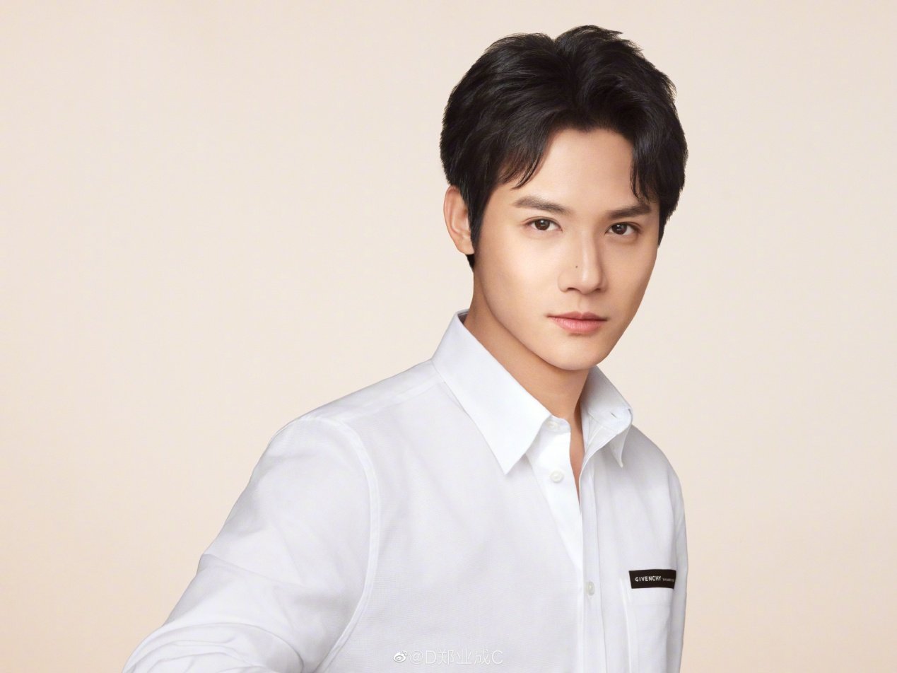 郑业成已婚已育了吗，郑业成胡意旋因戏生情真假？