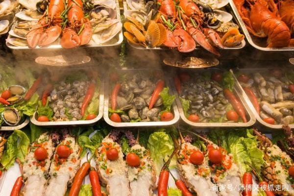 游客点4道菜花费近千元怀疑被宰，为何出门旅游经常会遇到这种事情？