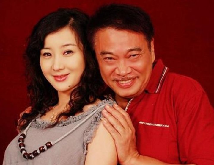 吴孟达有几个老婆？