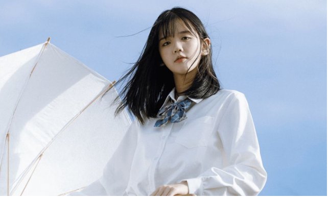 井川里矛指的是谁?